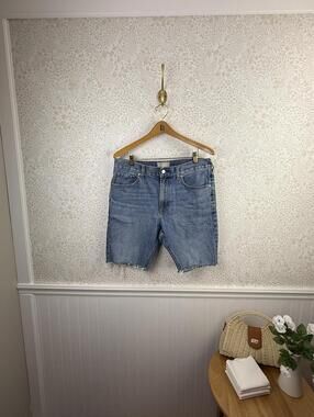 Everlane Men's The Slim Jean 9" Light Wash Cut-off Shorts - Size - 35 x 30